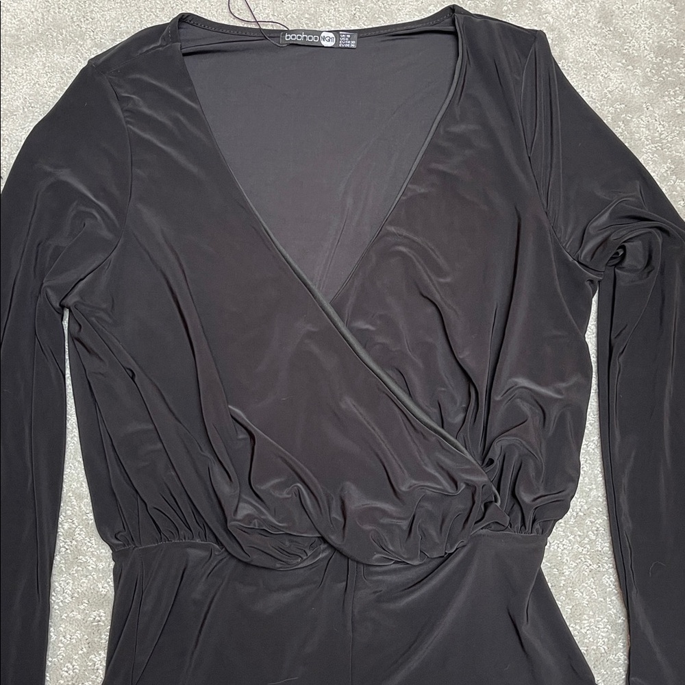 Boohoo Night Black Long-sleeve wrap front Bodysuit Size 6 PTP approx. 19”
